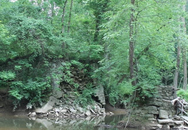 Middle Turnpike Bridge